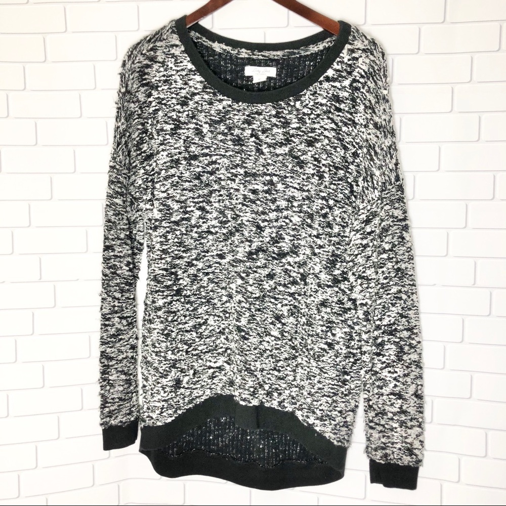Lucky Lotus Oversized Black White LS Sweater M - Picture 2 of 6